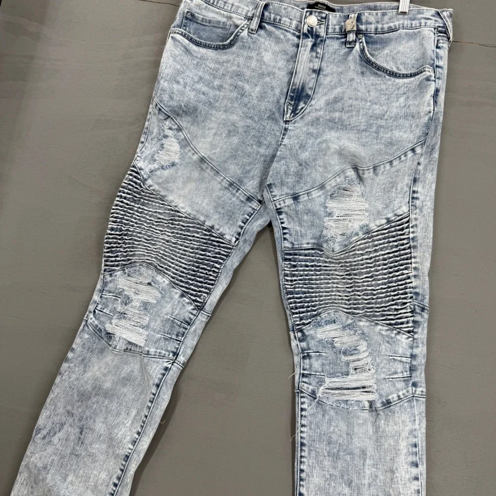True Religion Rocco Relaxed Skinny Jeans Light Wash Moto Distressed 36 x 34
